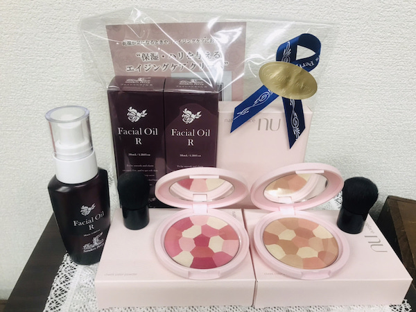 しっとりツヤツヤ肌に『フェイシャルオイルR』